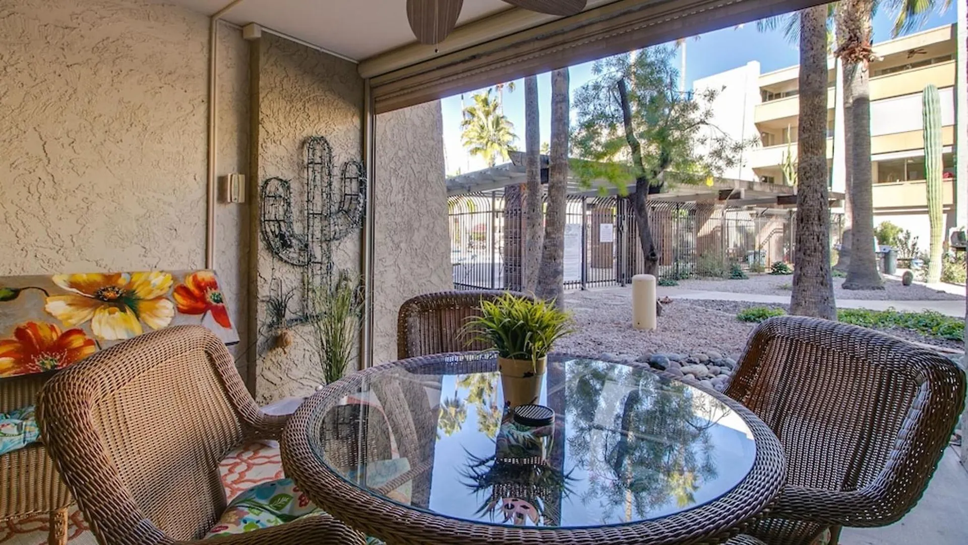 Cozy 2-Bdrm Condo In Heart Of Old Town Scottsdale 0*,